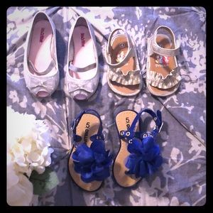 Girls shoes lot size 4, 5, and 8C (AA15)